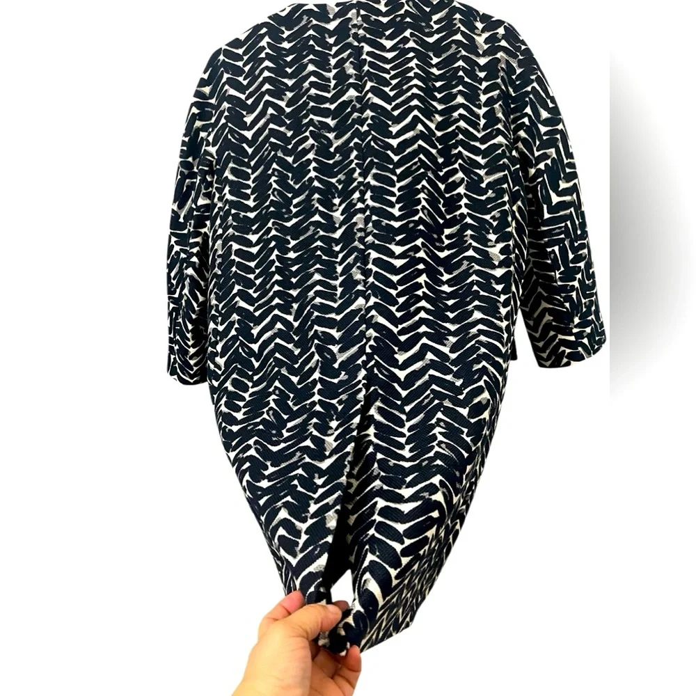 💚💚🌼NWOT TALBOTS Lightweight Coat Geometric Print - Picture 7 of 10